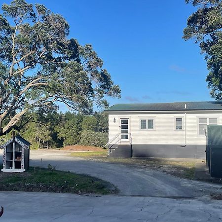 Muriwai Lodge Экстерьер фото