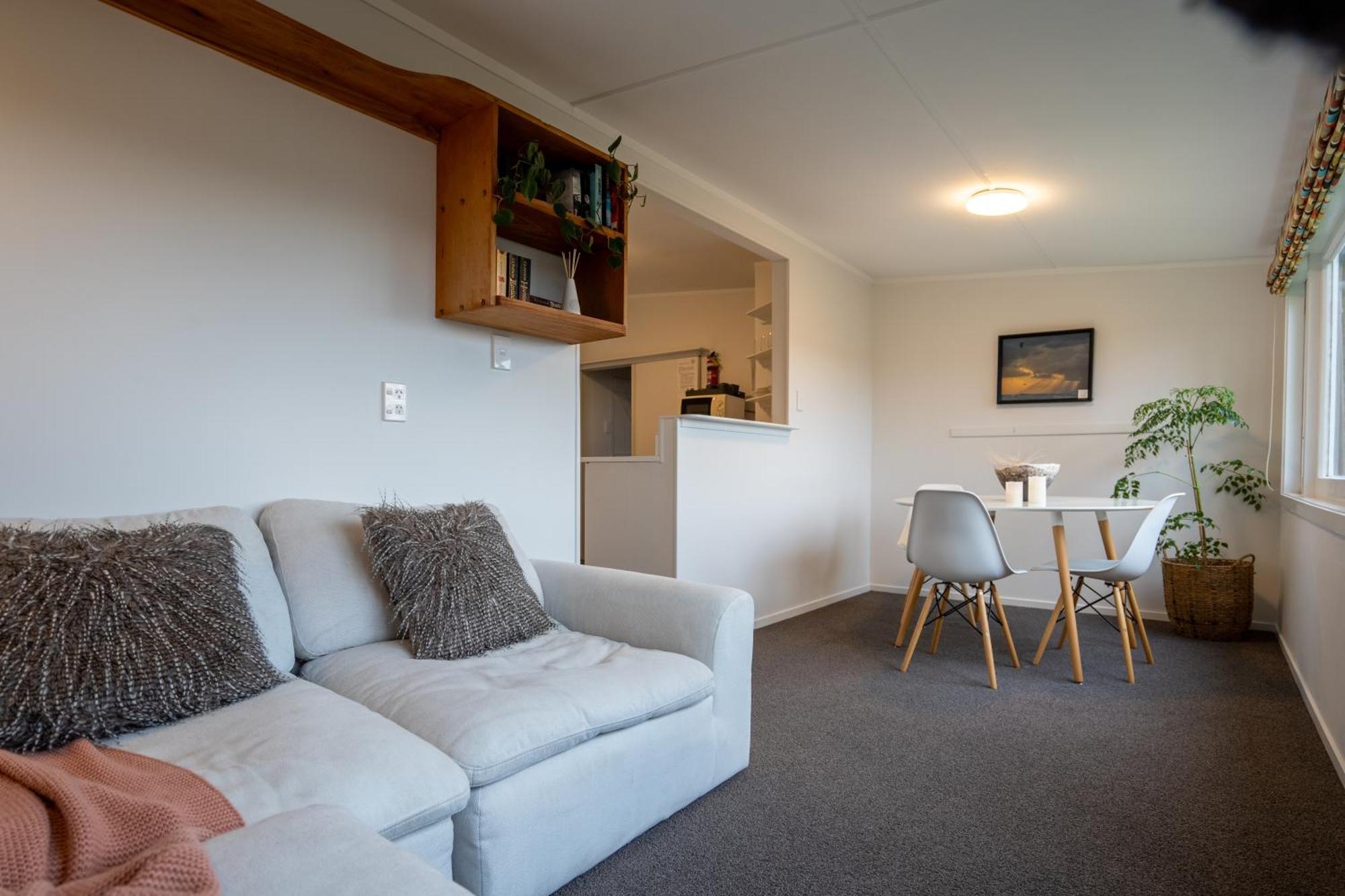 Muriwai Lodge Экстерьер фото