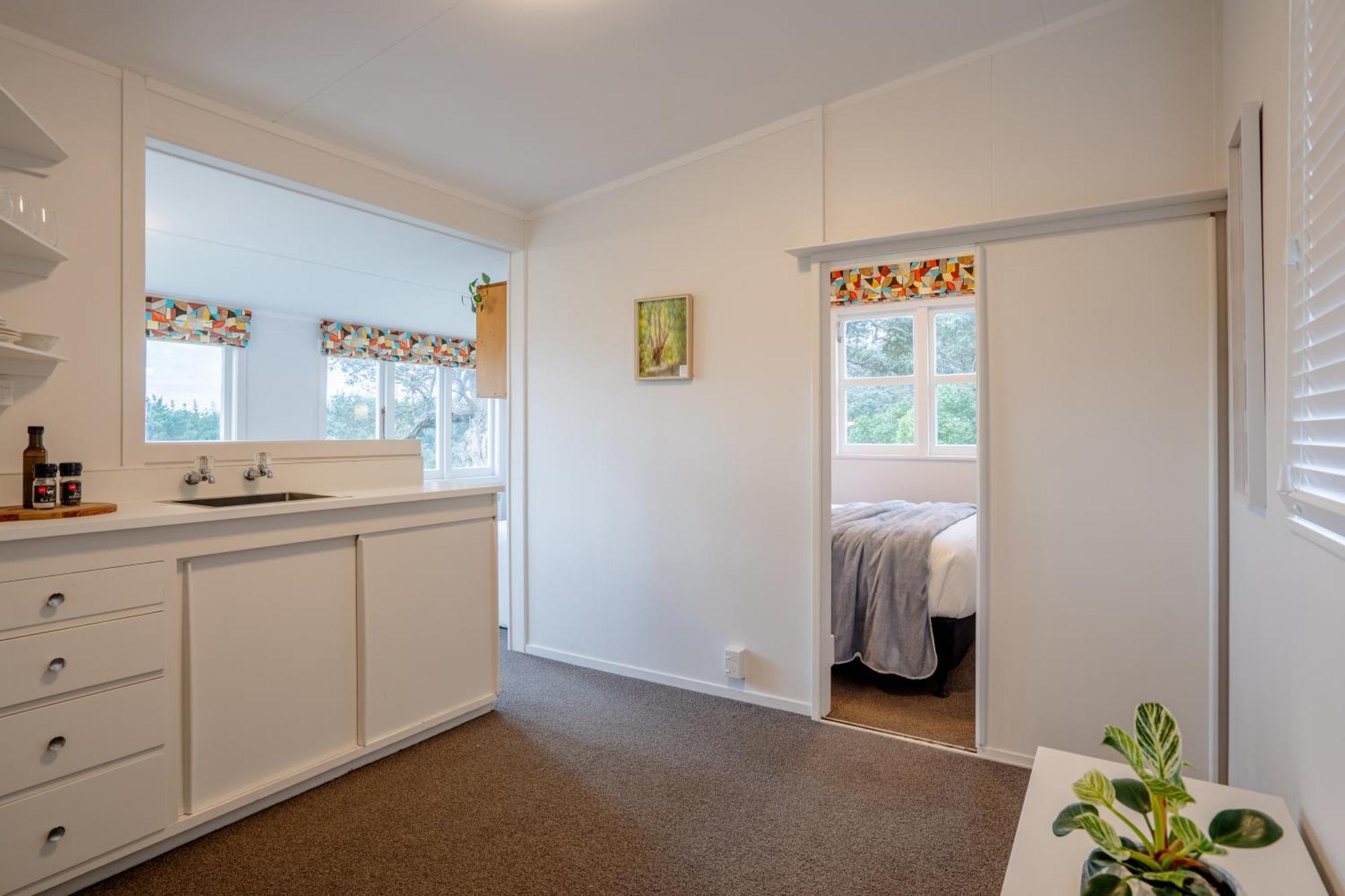 Muriwai Lodge Экстерьер фото