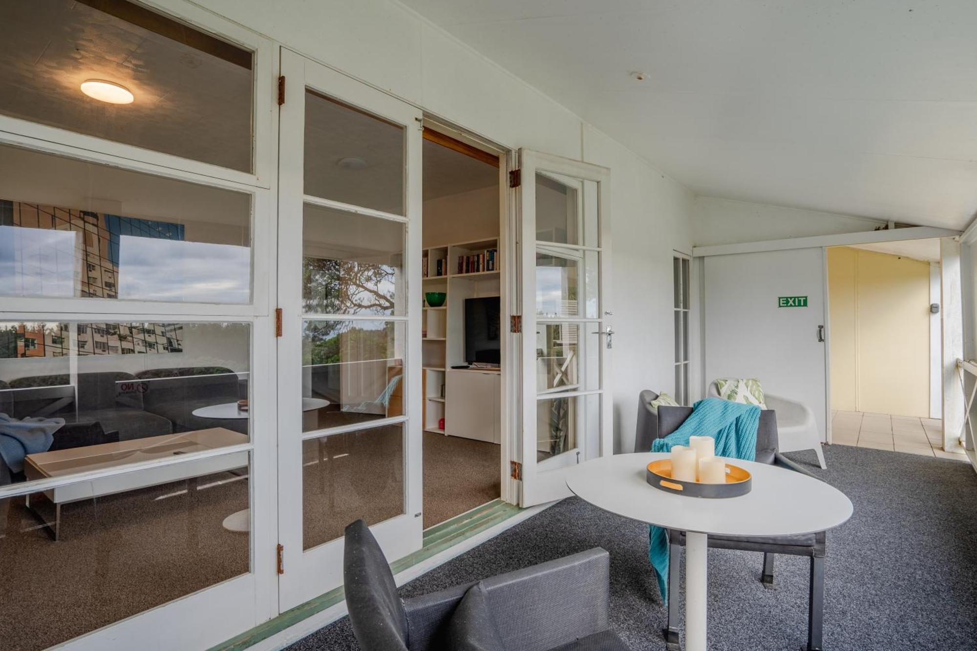 Muriwai Lodge Экстерьер фото